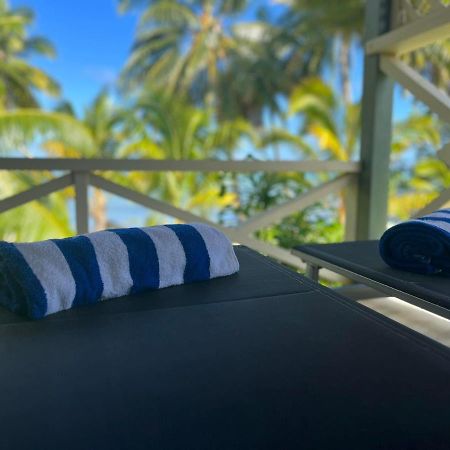 Paparei Beachfront Bungalows, Aitutaki Arutanga Buitenkant foto